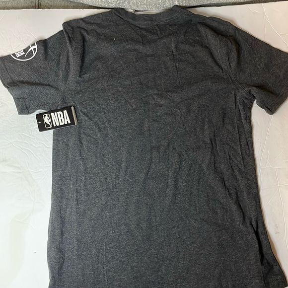 NBA Basketball Gray short sleeve t shirt size large - Picture 3 of 6